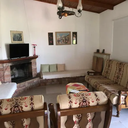 Country House * Μουρτερή
